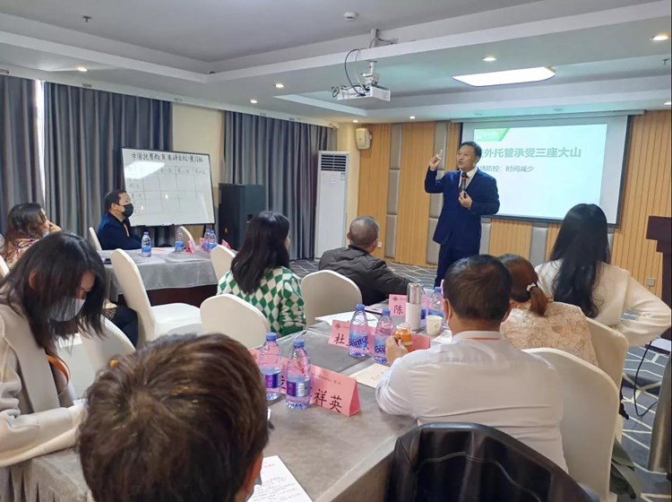 课后托管班加盟品牌，再不报考就晚了