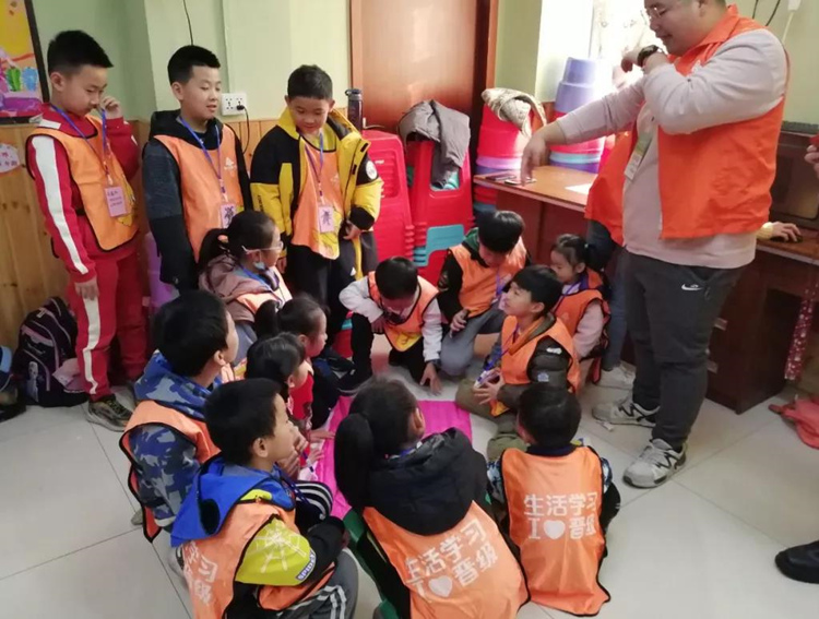 开小学托管班加盟店加盟的流程
