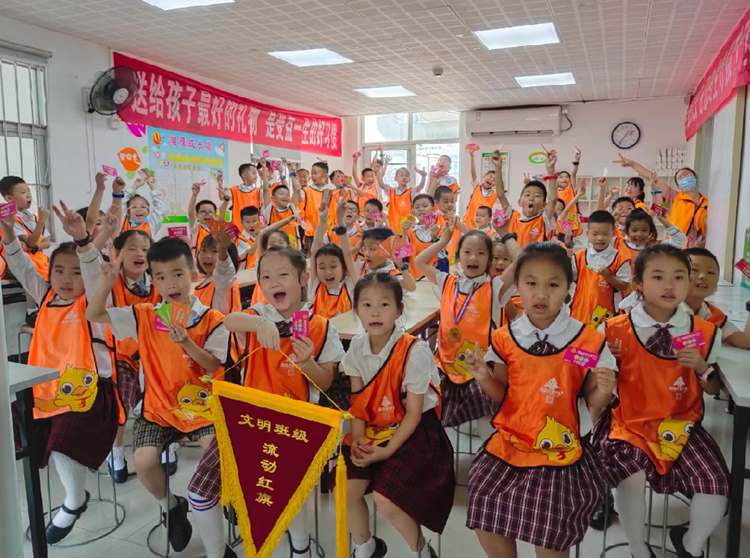 挽回招生续班压力，实现托管加盟校区增收就在明日晋小鹰新型研学营内训会！