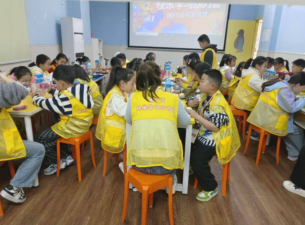 晋小鹰快乐学习动力营·杭州站 | 漫步西湖、探秘科技，专为7-15岁孩子打造的文化研学之旅！