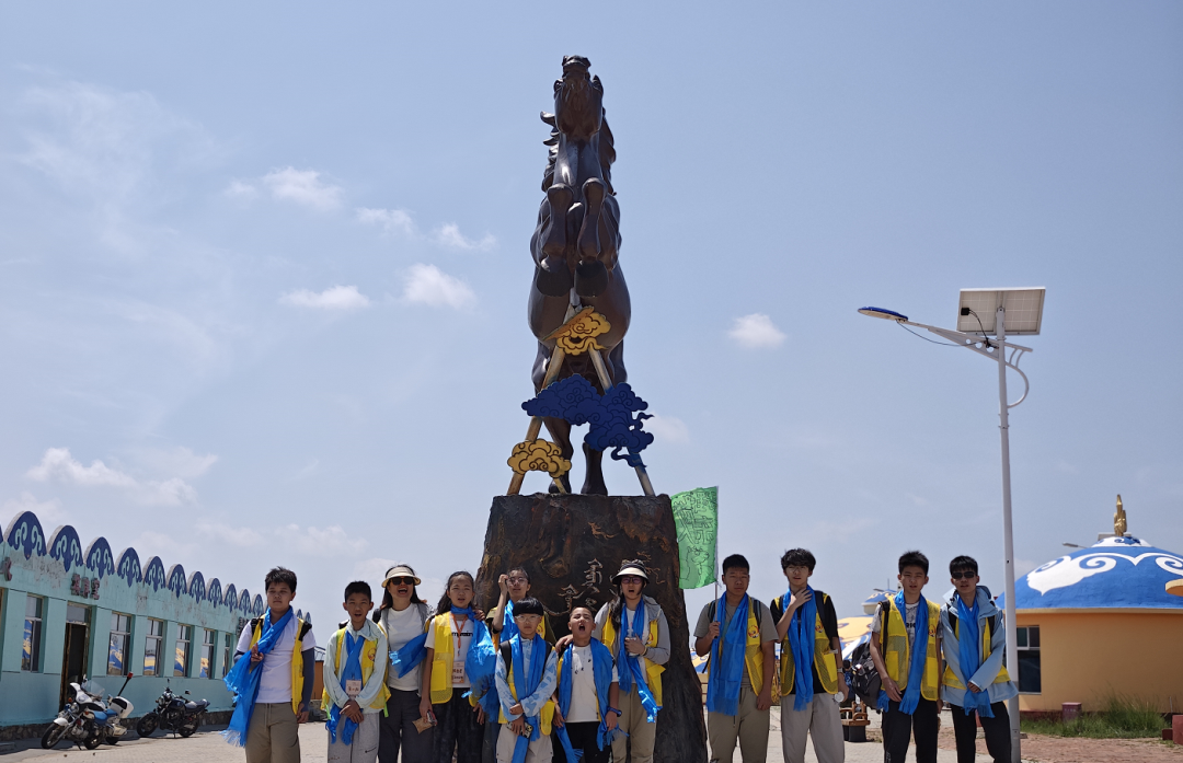 穿蒙古袍、住蒙古包，触摸游牧文明 | 2025年暑假晋小鹰快乐学习动力营内蒙古站第三天