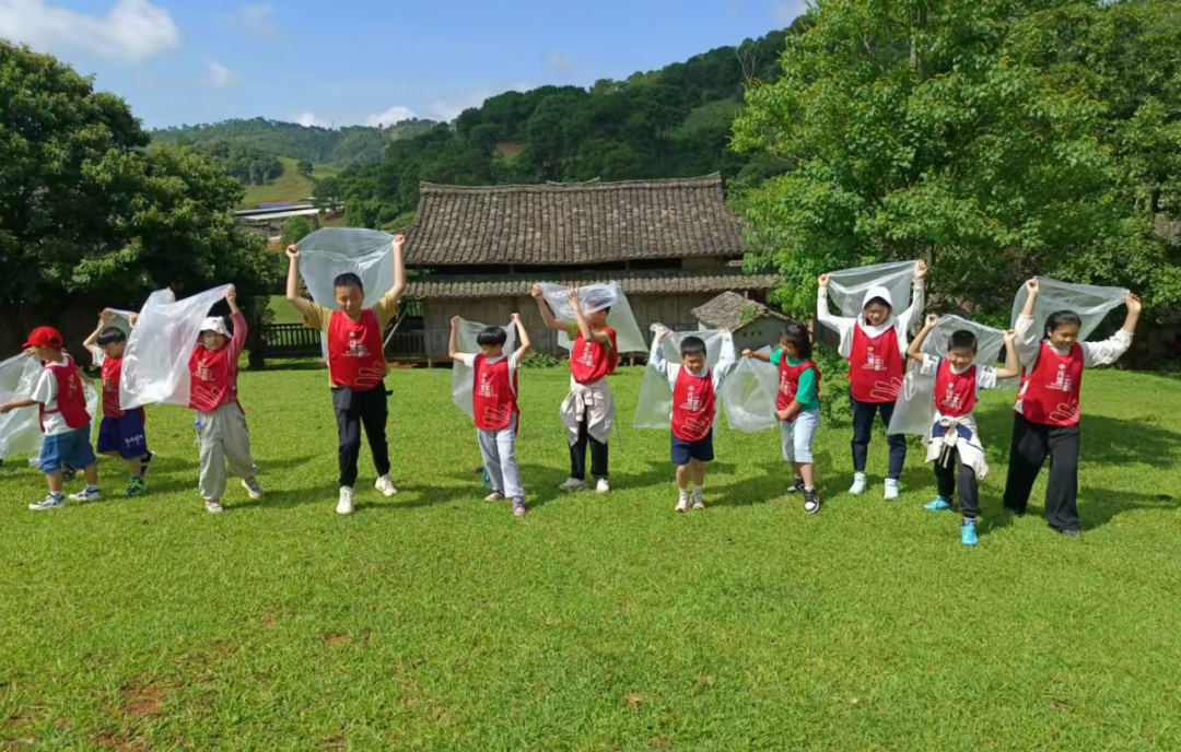 晋级托管：别让你的话，变成孩子心里的刺！5种消极暗示正在悄悄伤害他