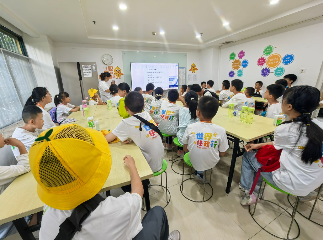 晋级托管学堂：你越不敢放手，孩子越难长大！别让你的过度操心，养出依赖的娃