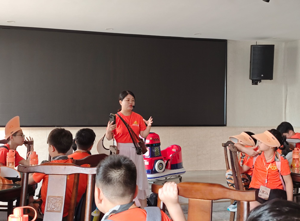 晋级托管学堂：亲子相处的4个黄金法则：好的关系，是既亲密又独立