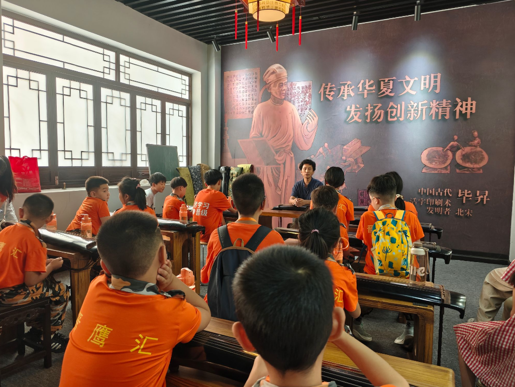 晋级托管学堂：孩子磨蹭到半夜？别再催了！3个方法让他主动做事，比吼100遍管用