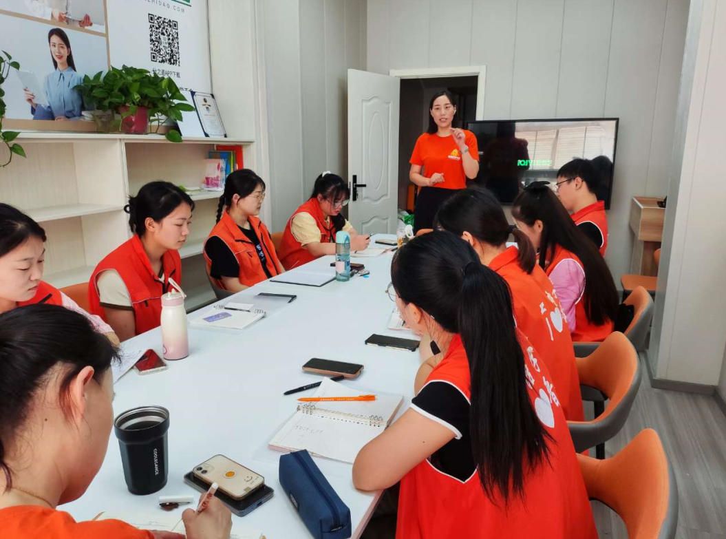 培训带班技巧 提升老师能力 ——记安徽蚌埠校区上门总部专家上门指导 培训带班技巧 提升老师能力 ——记安徽蚌埠校区上门总部专家上门指导